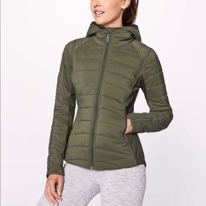 lululemon extra mile jacket ✨ size eight